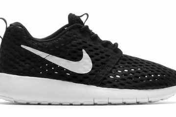 Nike Roshe One Flight Weight GS Black/White // Available Now